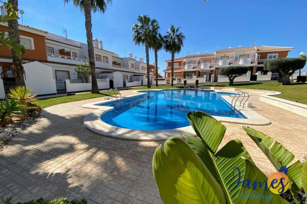 Laguna Townhouse Overlooking Communal Pool Lom01 Сьюдад-Кесада Экстерьер фото